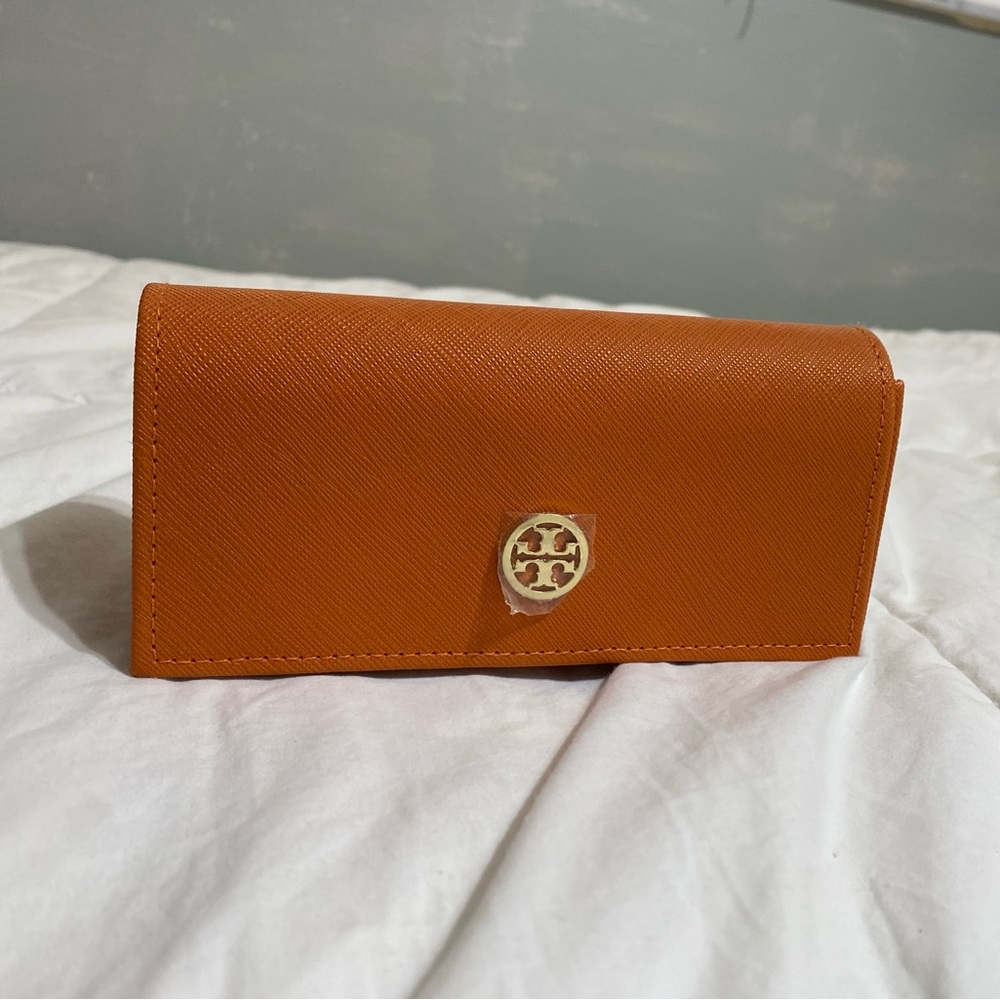 Tory Burch eye glass case never used